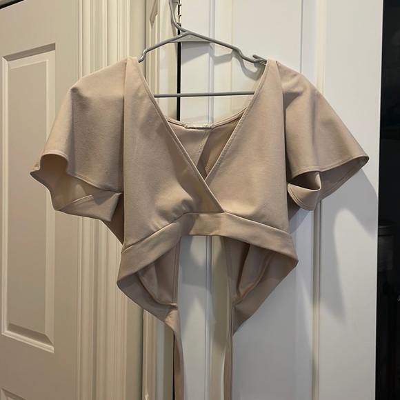 Beige Plunging Crop top - Picture 1 of 1